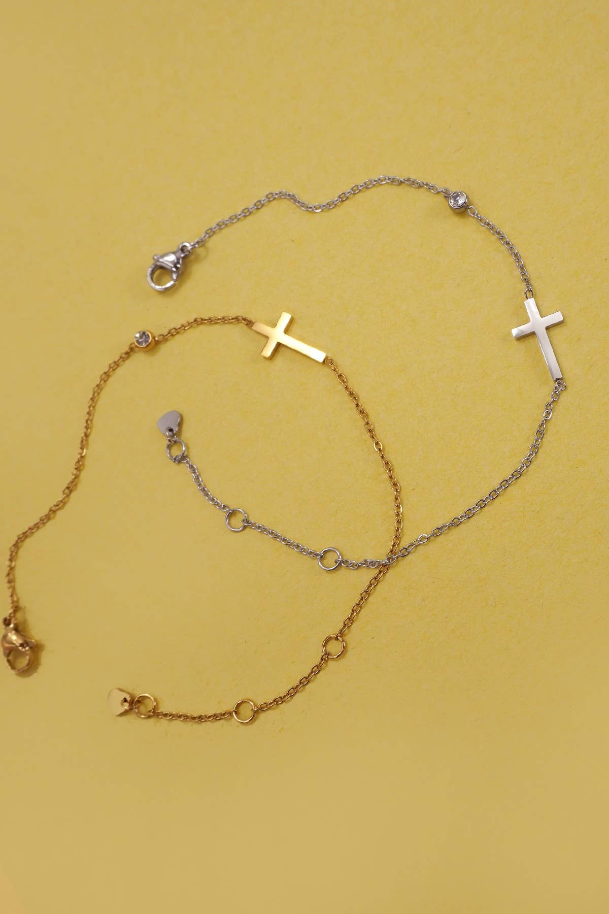 18K STAINLESS STEEL TARNISH FREE CROSS BRACELET | 40B5149: Silver