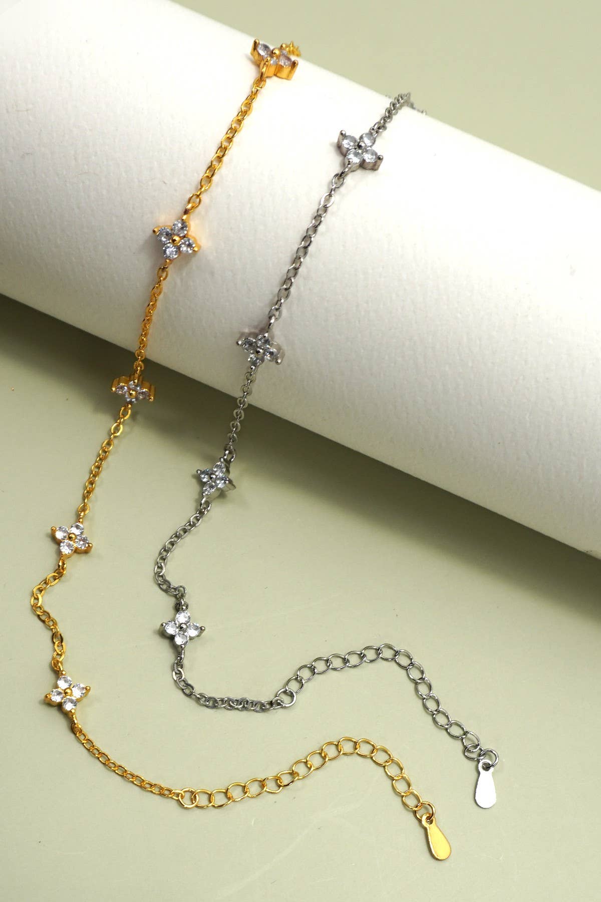 18K STAINLESS STEEL TARNISH FREE FLOWER  BRACELET | 40B5213: Silver