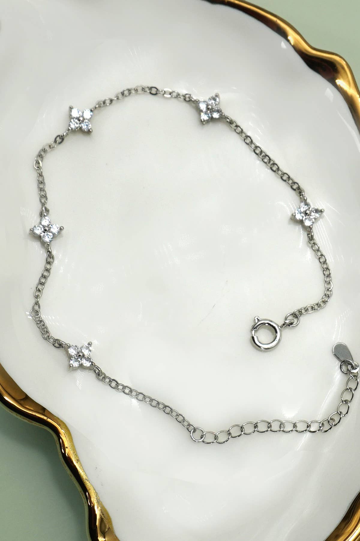 18K STAINLESS STEEL TARNISH FREE FLOWER  BRACELET | 40B5213: Silver