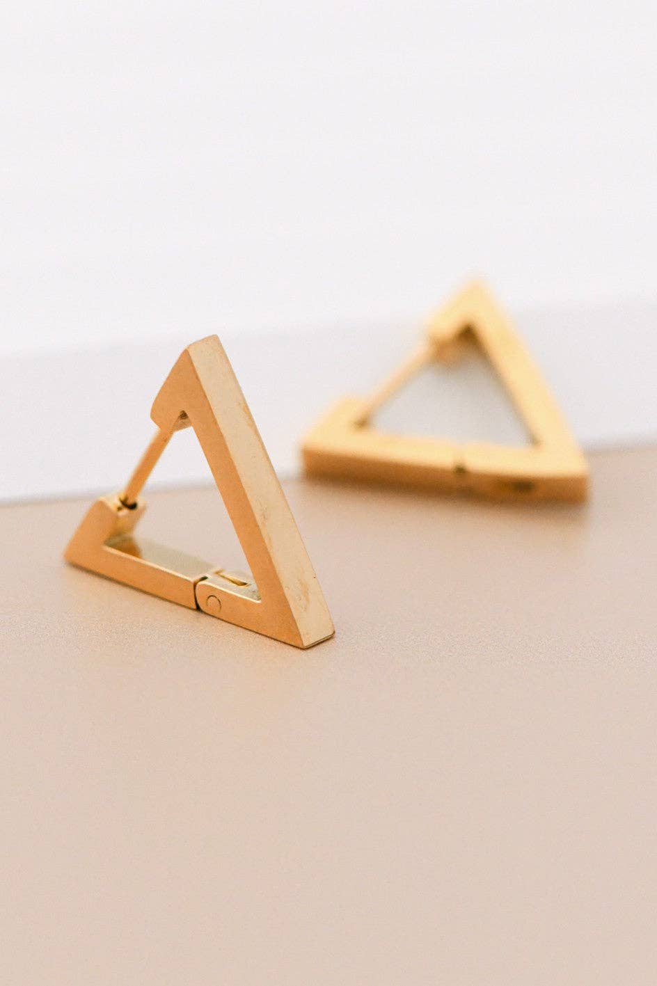 18K Gold Plated Waterproof Stainless Steel Hoop Earrings - 7113: S0OX3T7113 Gold