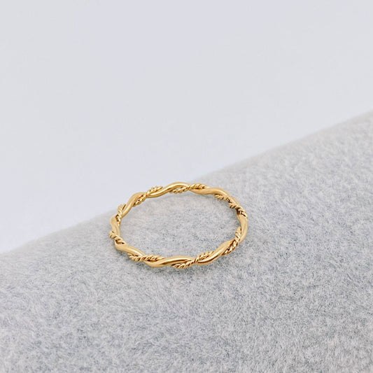FGS - Fine Twist 18K Gold Plated Stainless Steel Ring: 7