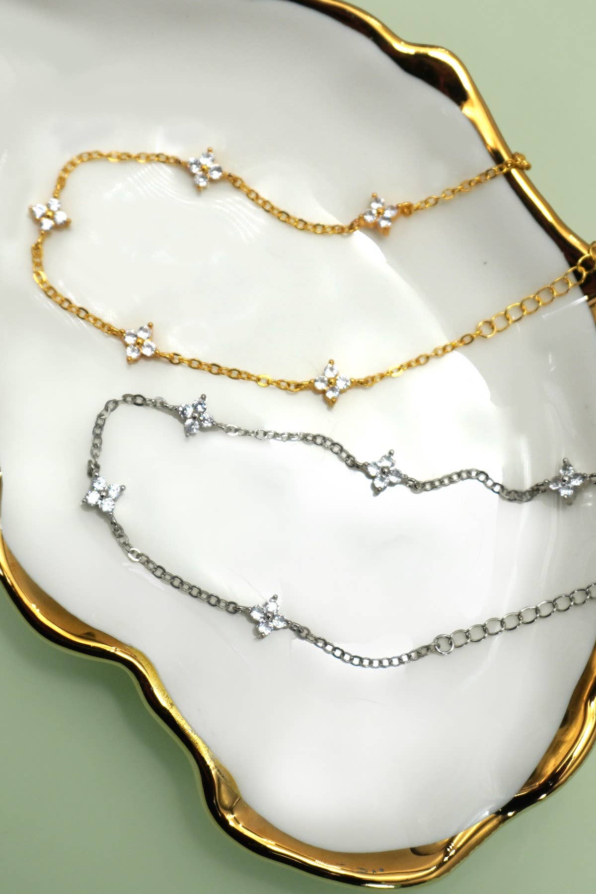 18K STAINLESS STEEL TARNISH FREE FLOWER  BRACELET | 40B5213: Silver