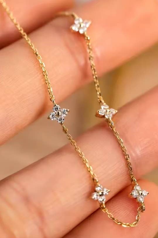 18K STAINLESS STEEL TARNISH FREE FLOWER  BRACELET | 40B5213: Silver