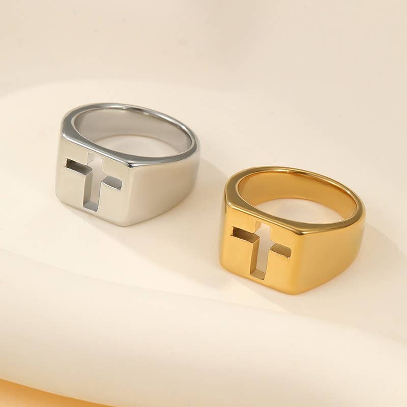18K STAINLESS STEEL TARNISH FREE CROSS RING | 40R152: Silver