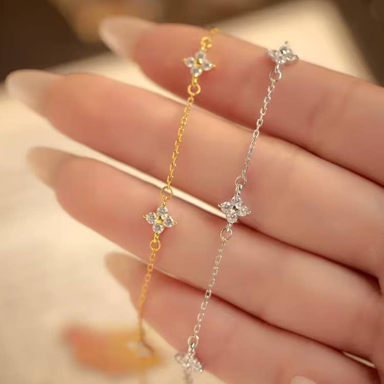 18K STAINLESS STEEL TARNISH FREE FLOWER  BRACELET | 40B5213: Silver