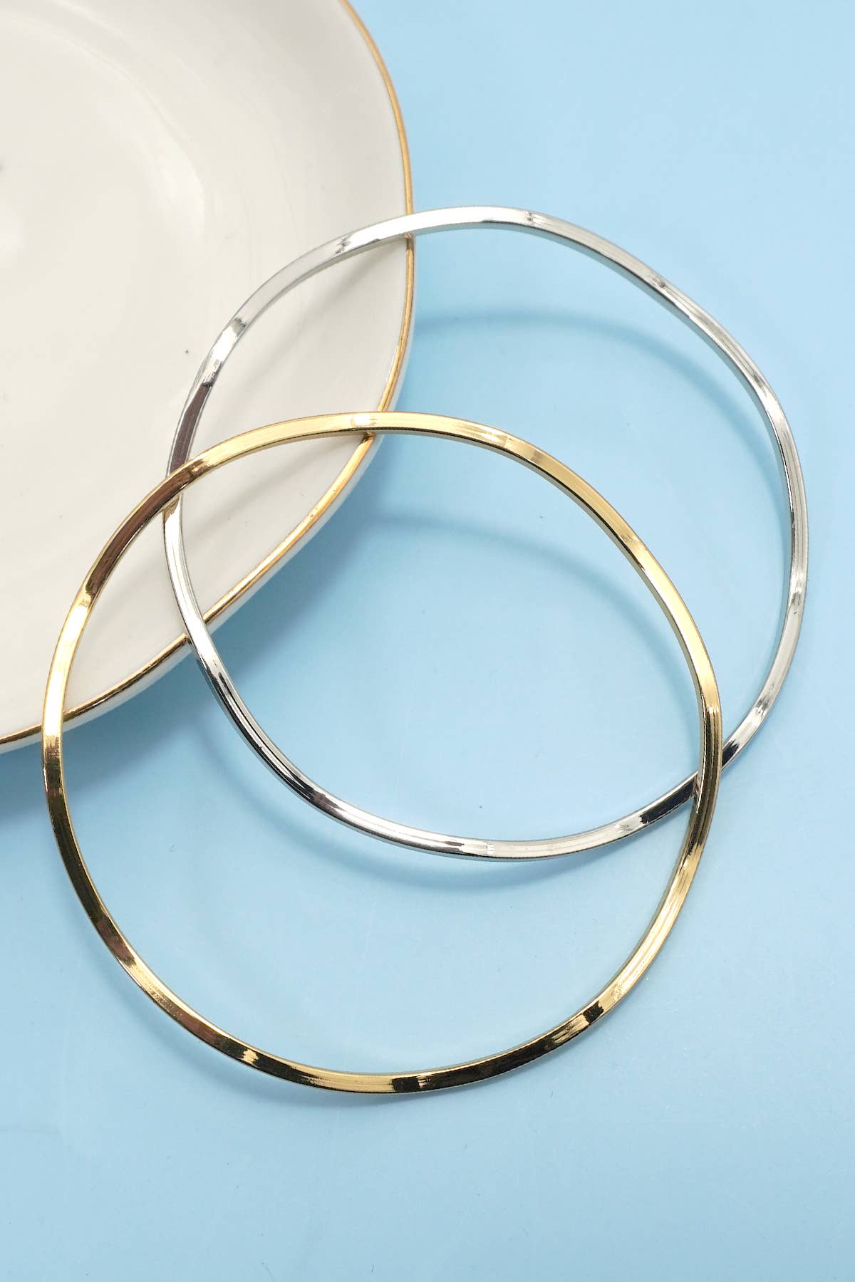 18K NON-TARNISH WATERPROOF STAINLESS STEEL BANGLE |40B5237: B GOLD