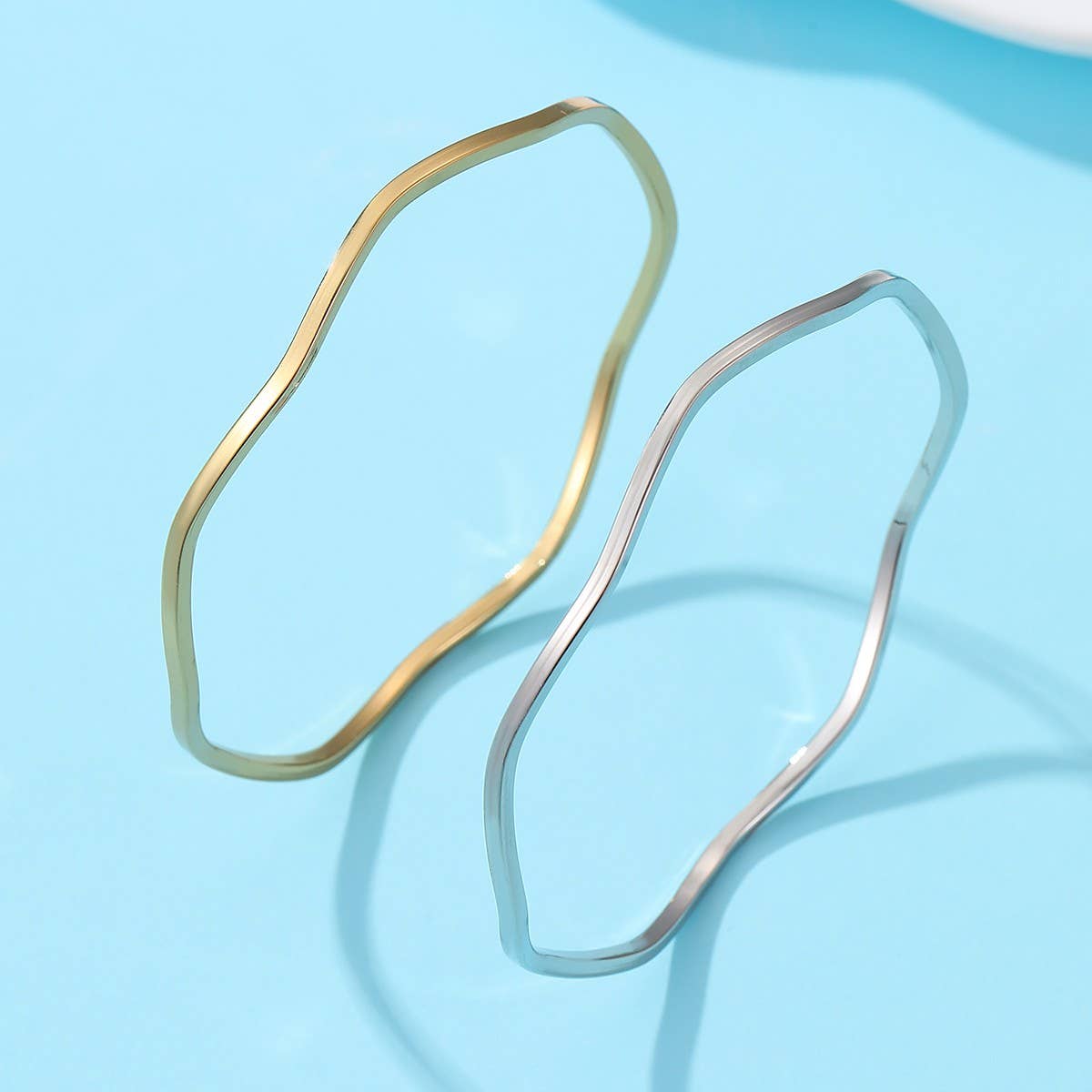 18K NON-TARNISH WATERPROOF STAINLESS STEEL BANGLE |40B5237: B GOLD